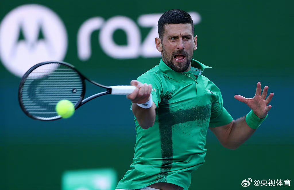 德约科维奇压哨绝杀羽毛球队，全场沸腾！经典一战再现传奇-爱游戏入口